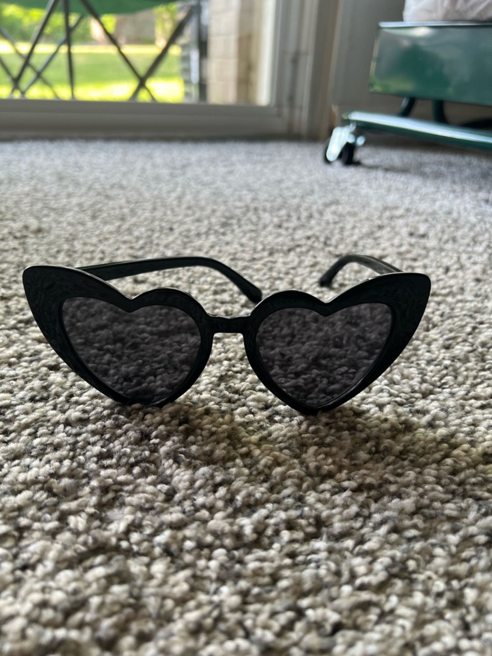 Black Heart-Shaped Sunglasses